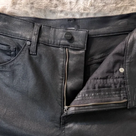 Express Shiny Faux Leather Pants Super Hi-Rise - Size 6 Regular - Picture 14 of 16